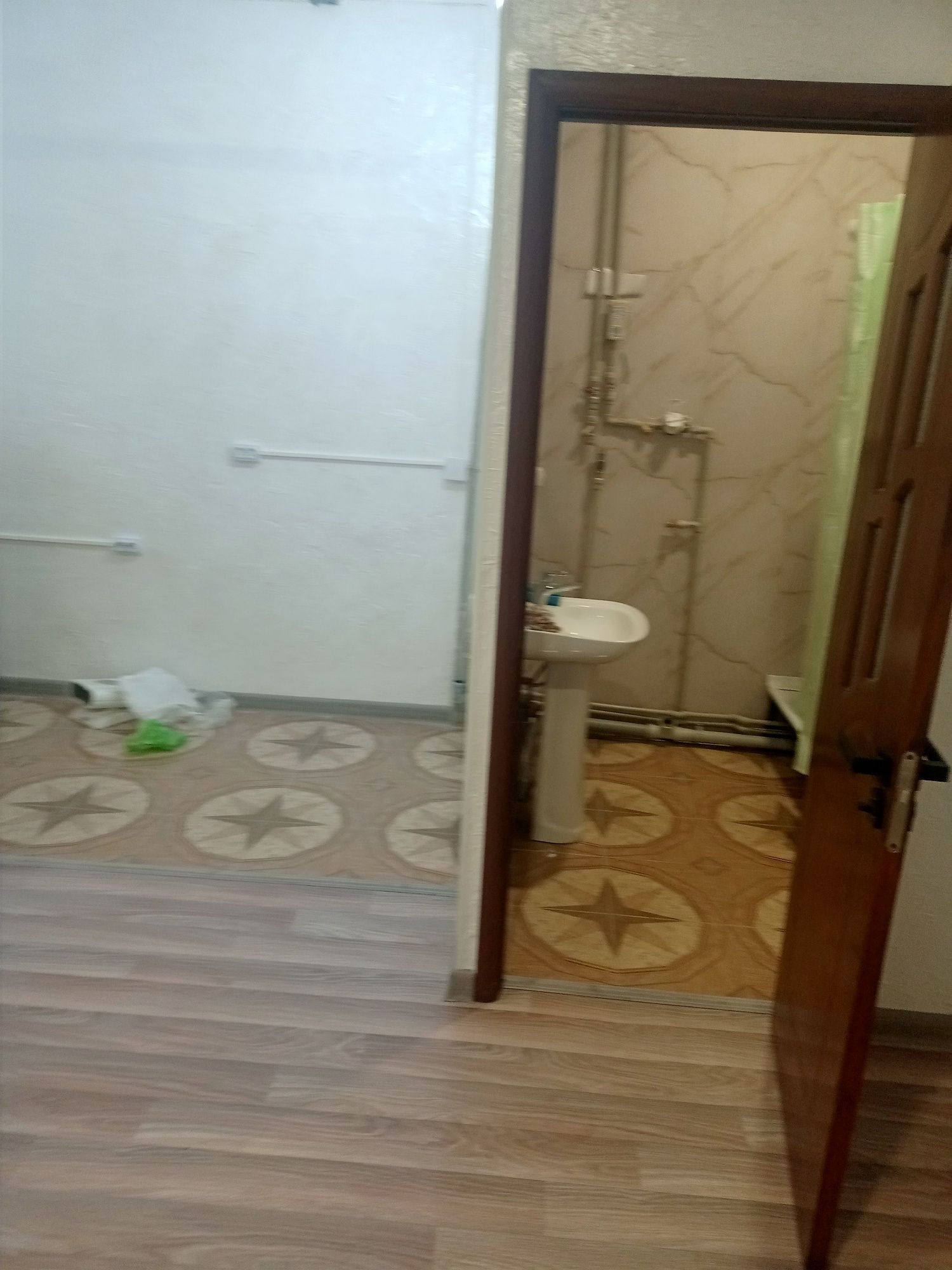 Продам помещение 34квмЦокольный этаж Алматы этаж