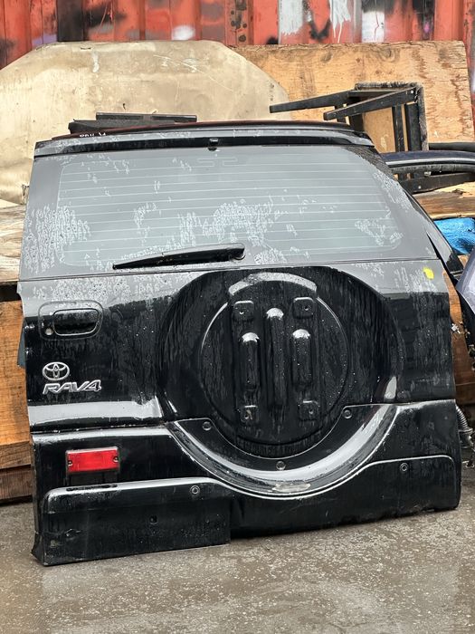 Крышка багажника RAV4