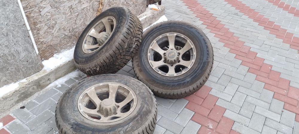 Продам диски с шинами