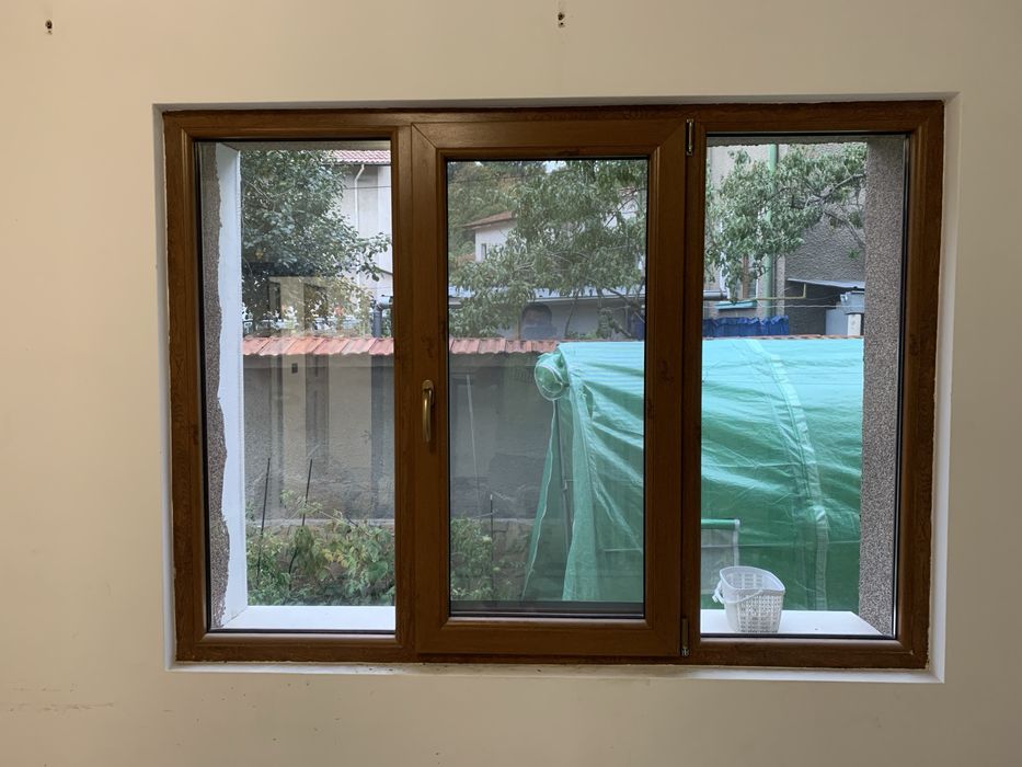 PVC дограма “златен дъб”