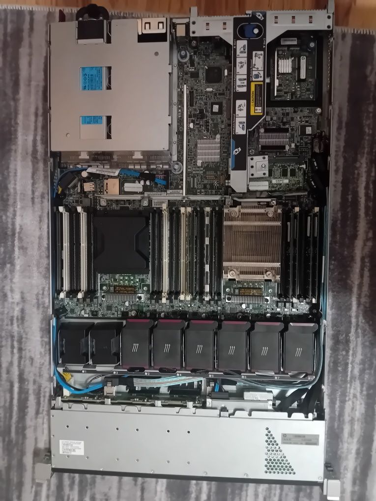 HP Proliant E5 2620 Server.