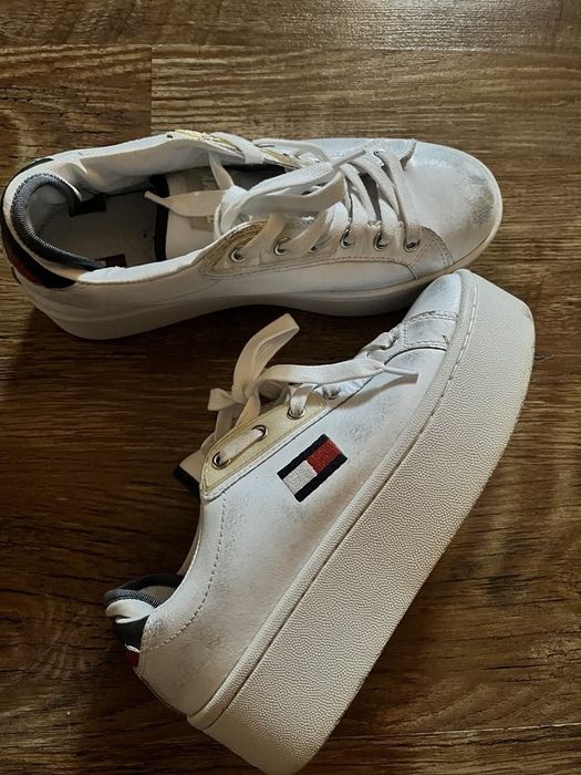 Кецове Tommy Hilfiger, Adidas, Aldo