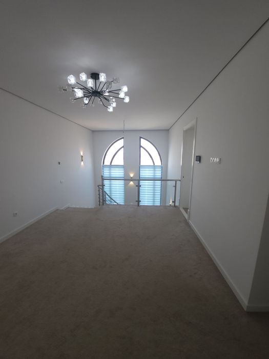 Учтепа туман Изза махалла 2 сотих 3 этажли 7 хонали учаска сотилади