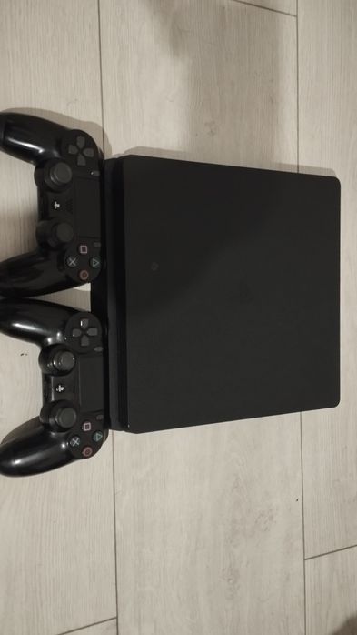 Playstation 4 Slim
