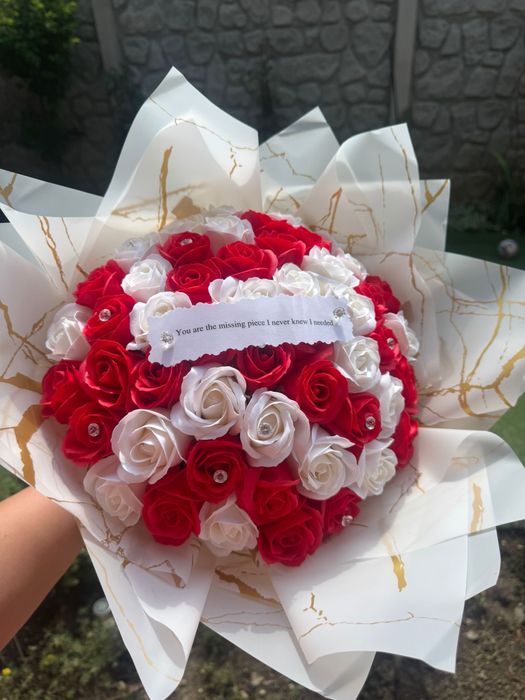 Aranjamnte/Buchete din trandafiri de sapun