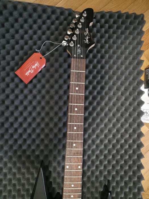 Pachet chitara electrica + amplificator si accesorii !