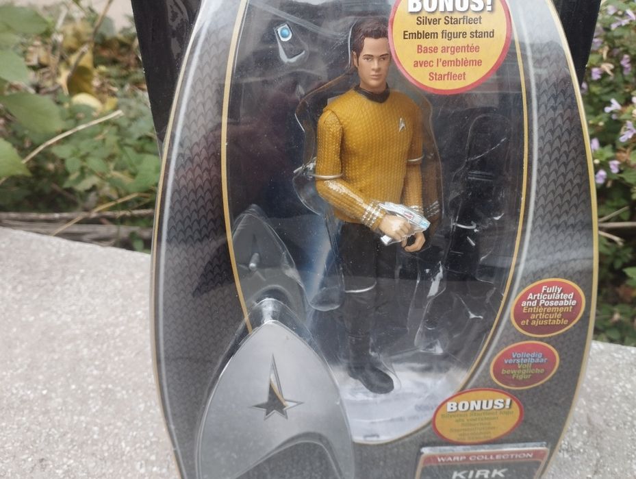 Фигурка на капитан Kirk от Star trek