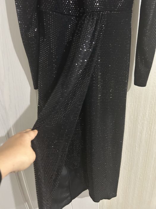 Чисто нова рокля с пайети размер Хл