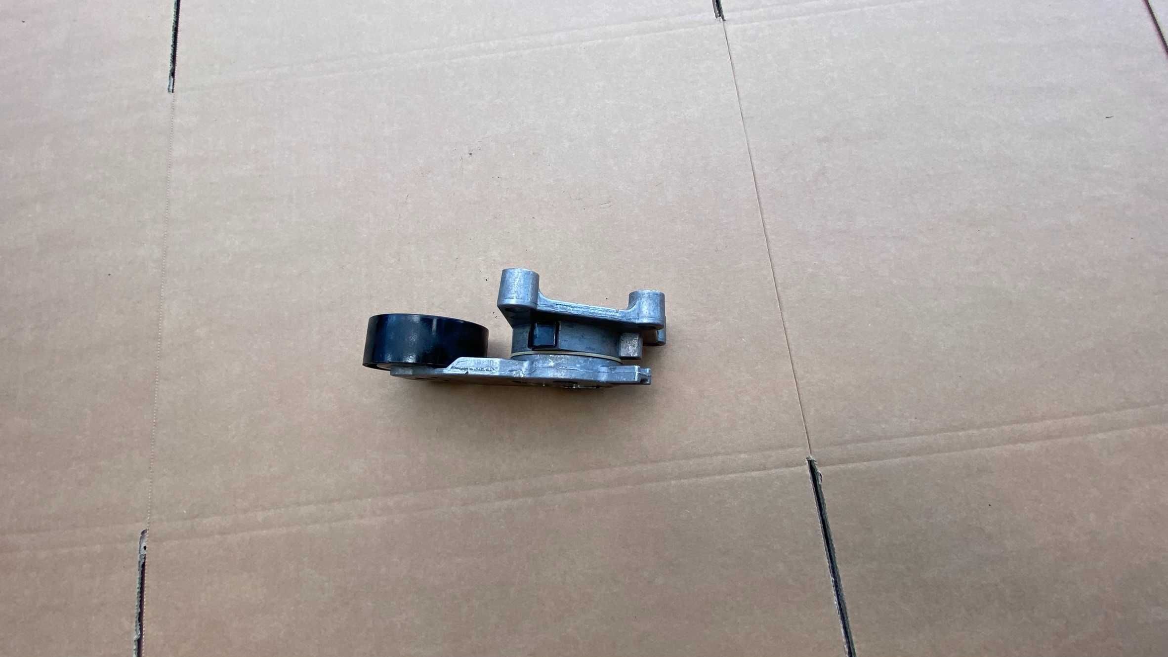 Intinzator curea accesorii Ford Focus 2, 1.6 tdci