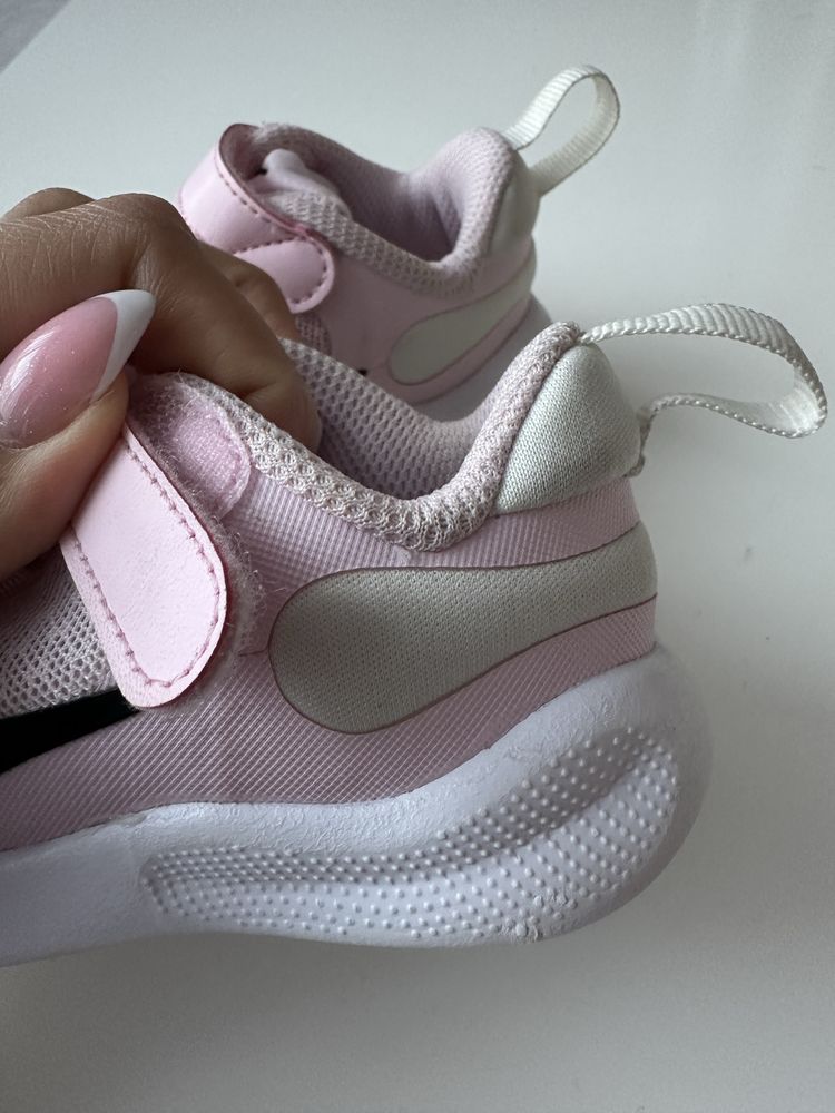 Бебешки обувки Geox и Nike