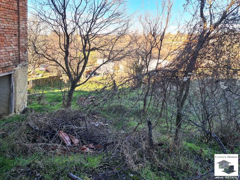 155077 Стара къща за основен ремонт, с каменни основи, с. Владислав