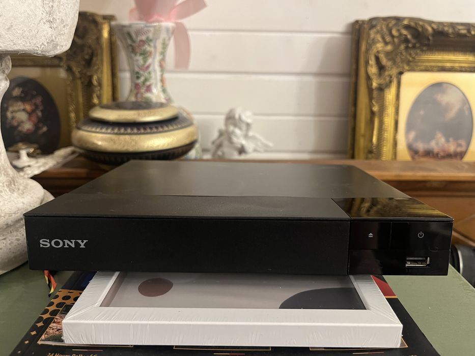 Vând Sony Blu-Ray BDP-S1700