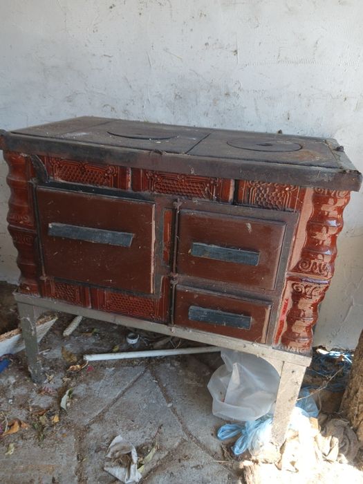 Sobă de tacotă cu plită