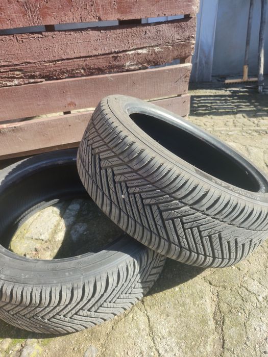 2 Броя Всесезонни гуми Hankook 215/45/17