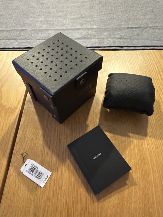 DIESEL Dz4329 Mega Chief