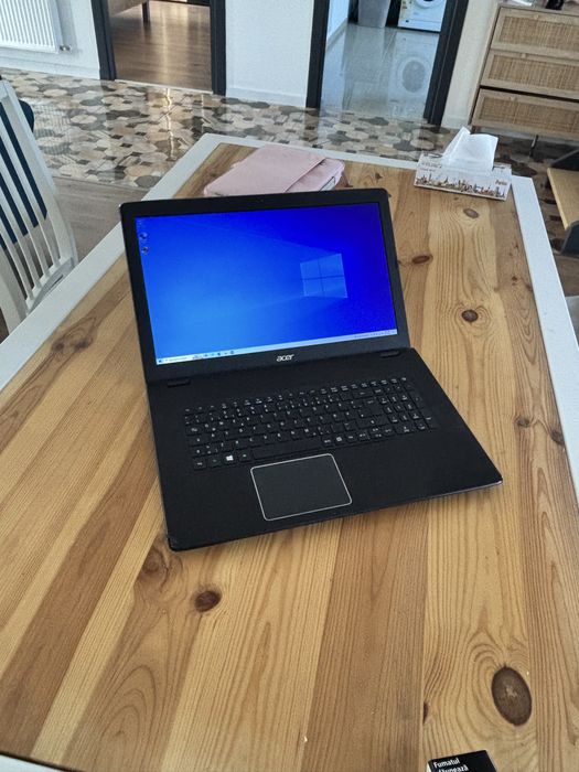 Acer 17,3 Full HD• I7-6500u• Placa video dedicata Nvidia 940MX 2gb•