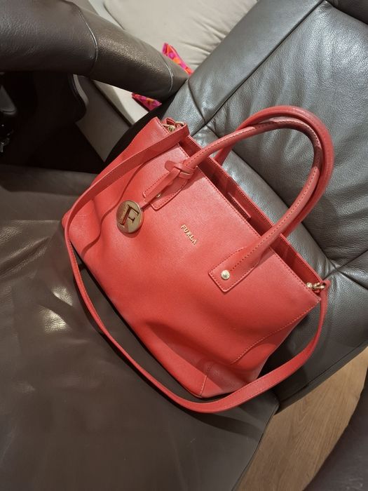 Оригинална чанта Furla естествена кожа