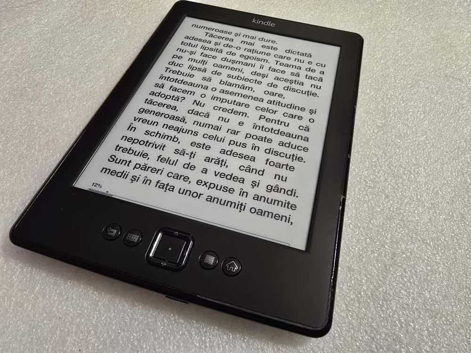 eBook Amazon Kindle 4 gen 2gb 6 Inch Wifi D01100 - poze reale