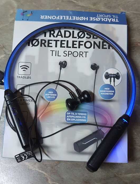 Caști bluetooth noi nefolosite/incarcare typ-c/ mico SD