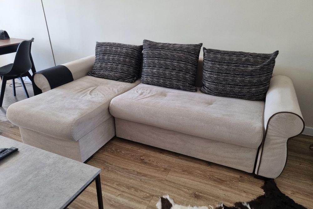Canapea living/sufragerie