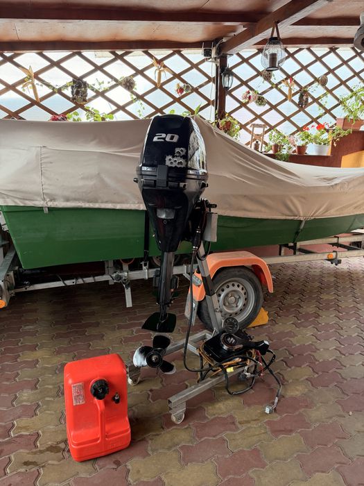 Motor Suzuki DF20A 2022
