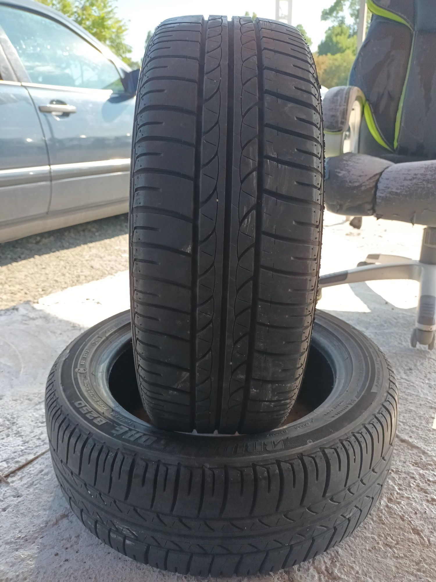 Продавам 4 бр летни гуми 175 55 R 15 BRIDGESTONE  155 60 R 15 BRIDGEST