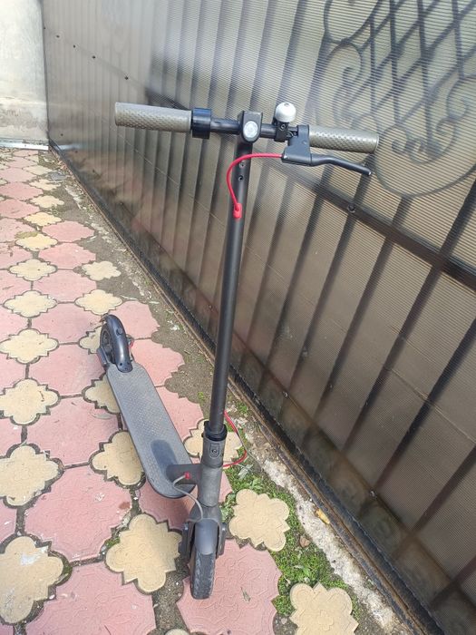 Vand trotineta xiaomy stare buna de functionare