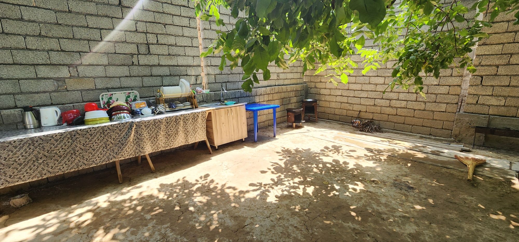 Oq tosh dacha basseyn tapchan