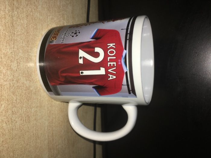 Футболна чаша на LIVERPOOL с Ваше Име и Номер!Фен чаша на Ливърпул!