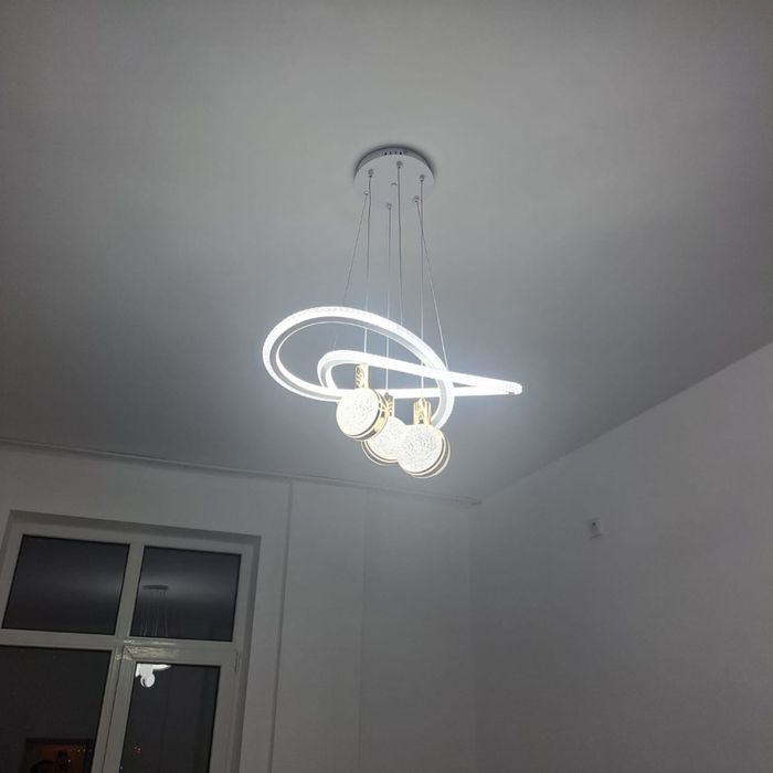 Продается люстра в отличном состоянии