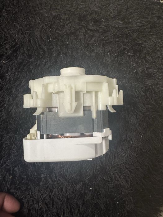 Motor/Pompa apa masina de spalat vase bosch