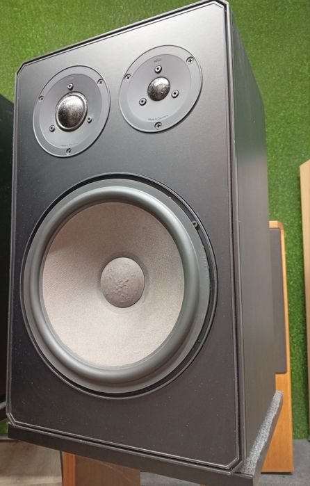 Тонколони BRAUN LS-100