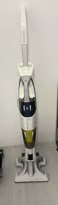 Aspirator vertical Rowenta