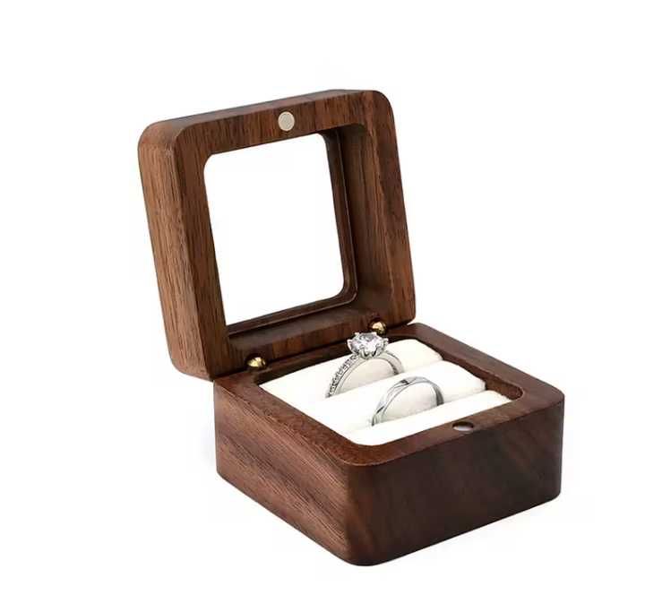 Булчинска кутия за халки и пръстени  дървена прозрачен капак за сватба