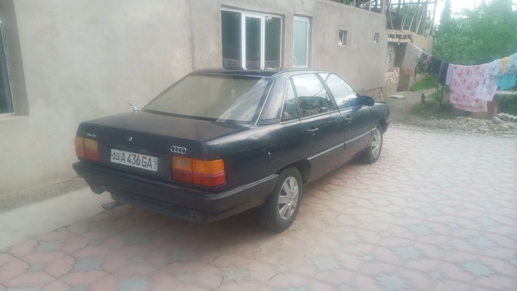 Авто Audi 100селотка