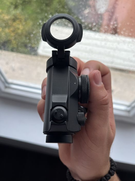 Продавам бързомер Avengers X2 Compact Red Dot Sight 20мм