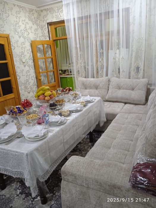 Продаётся Яшнобод Рисивый 2/2/4.этаж.54кв.мКом