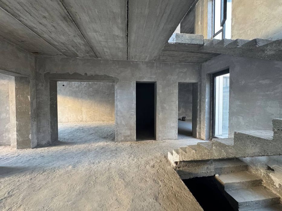 Продам коттедж 5 комнат, 2,27 соток, ор-р: Парк Локомотив