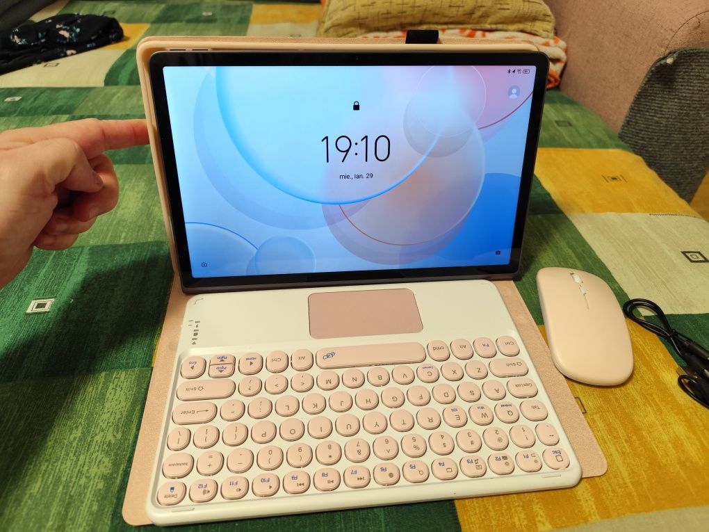 Husa magnetica cu tastatura si mouse pentru Lenovo Pad Plus 2023 11,5