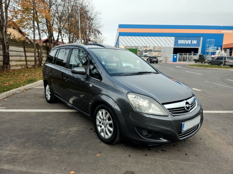 Vând Opel Zafira Full