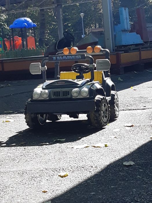 Vand mașinuță electrică adusa din italia doar 1 zi de functionare