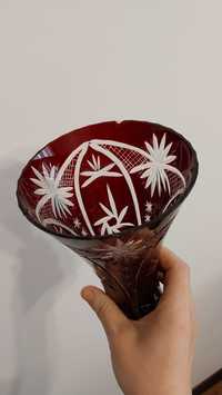 Vaza din cristal rubin