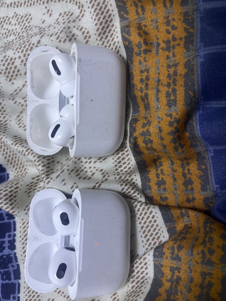 AirPods есть 3 есть про могу сразу 2 продать