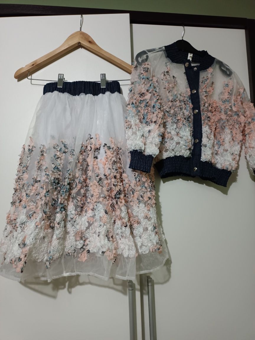 Продам комплект юбка и кофта