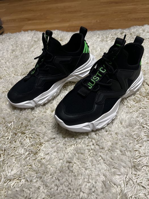 Sneakersi just cavali