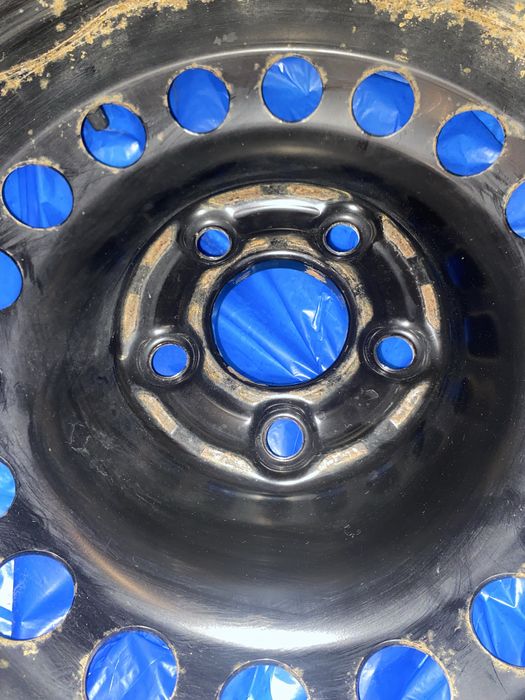 Anvelope Iarna Kleber(Michelin) 185-65-R15 + Jante + Capace - Ca noi