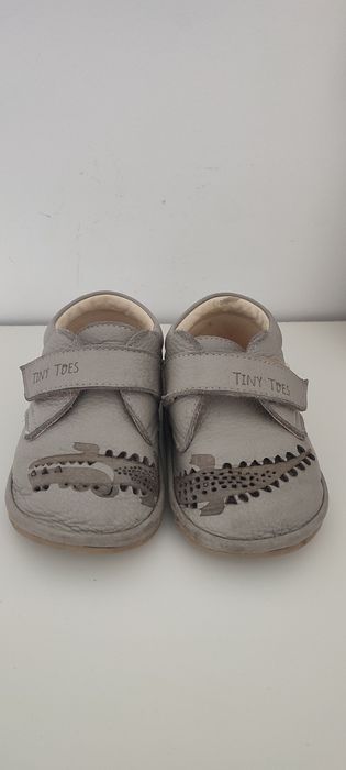 Pantofi din piele cu închidere velcro
