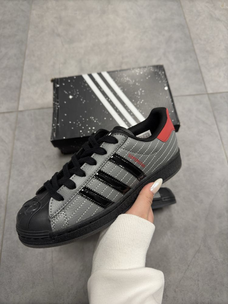Adidas Superstar Starwars Darth Vader