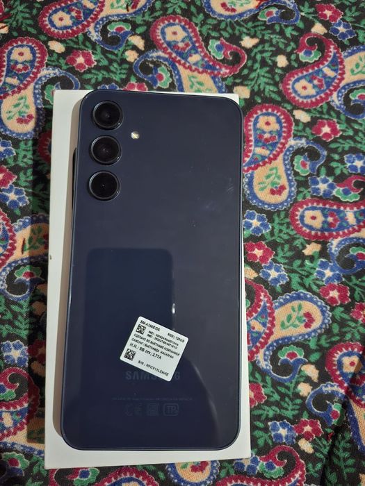 samsung A35 8/128 gb yangi xali
