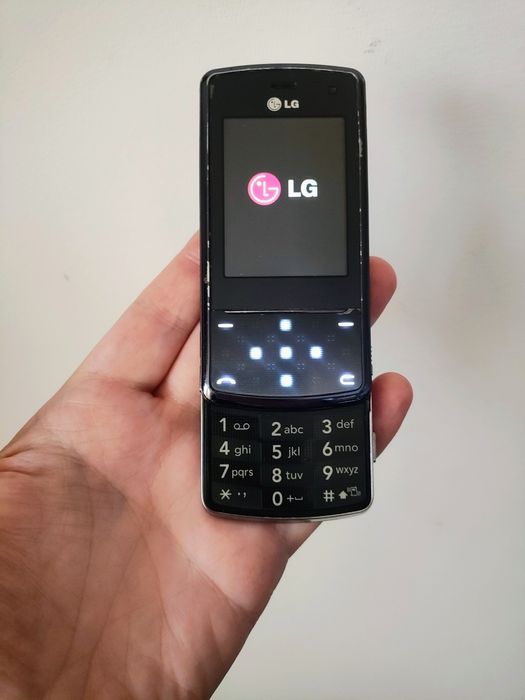 LG KF + accesorii originale LG ( decodat,lb română)